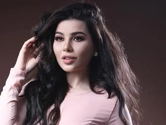 “دراما رومانسية في التسعينات”.. حنان الخضر تعود للتلفزيون عبر “طريق الليسي”