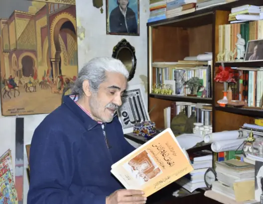 بوطيب.. جندي متقاعد مهتم بتاريخ المغرب يتمترس في خندق القراءة منذ عقود (فيديو)