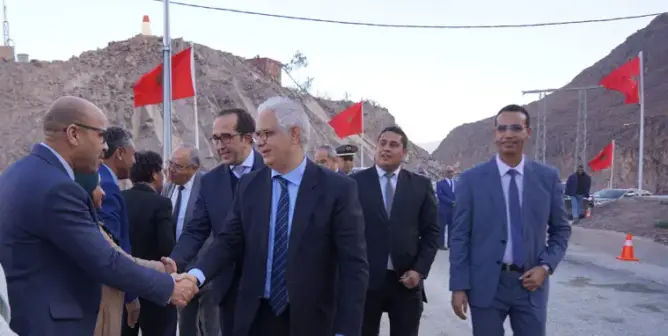 وضعية محور طرقي يربط بين ثلاثة أقاليم بدرعة تافيلالت تسائل بركة