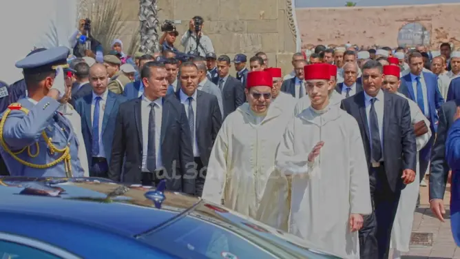 ولي العهد والأمير مولاي رشيد يتقدمان مشيعي جنازة عبد الواحد الراضي (فيديو)