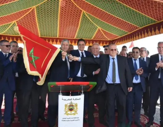 صديقي ومورو يسلمان قطعا أرضية لـ30 مستثمرا في الفلاحة والصناعة الغذائية بالعرائش