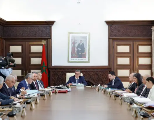 الحكومة تحدث جائزة اتفاقيات الشغل الجماعية