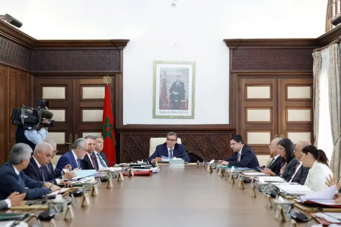 الحكومة تحدث جائزة اتفاقيات الشغل الجماعية