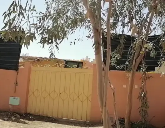 عمرها 15 سنة فقط .. هدم “دار الباشا” يثير “علامات استفهام” في زاكورة