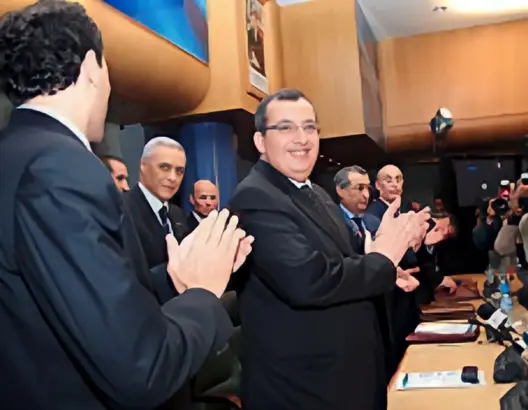 ذاكرة رياضية.. تنصيب الفاسي الفهري رئيسا لجامعة الكرة خارج القانون