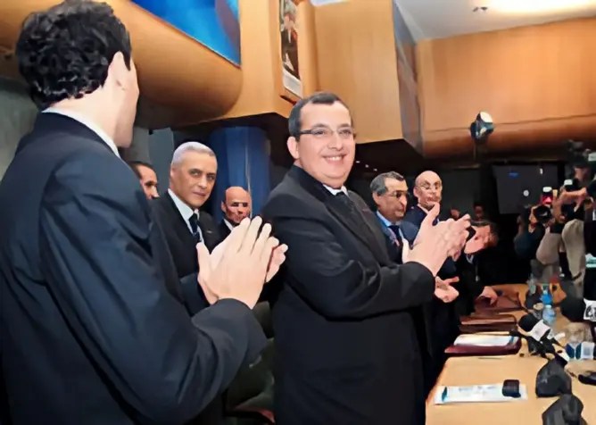 ذاكرة رياضية.. تنصيب الفاسي الفهري رئيسا لجامعة الكرة خارج القانون