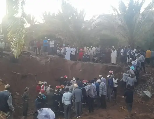 فرق الإنقاذ تواصل مجهوداتها لإنقاذ شاب سقط في بئر نواحي زاكورة