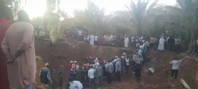 فرق الإنقاذ تواصل مجهوداتها لإنقاذ شاب سقط في بئر نواحي زاكورة