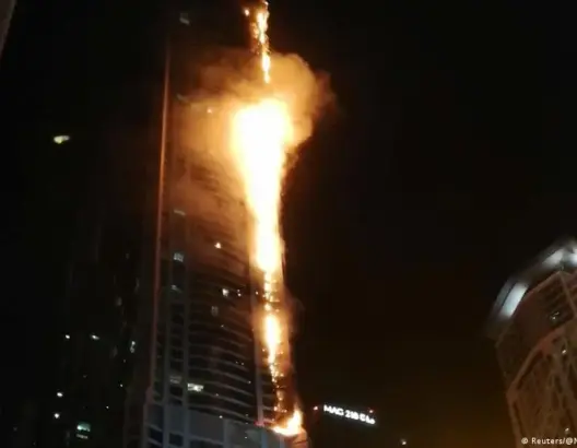 مصرع 16 شخصا وإصابة 9 آخرين في حريق ببناية سكنية بدبي