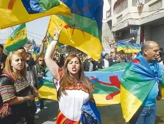 الجزائر تستنجد بمخابرات فرنسا لوقف تحركات نشطاء “القبائل” قبيل رئاسيات 2024