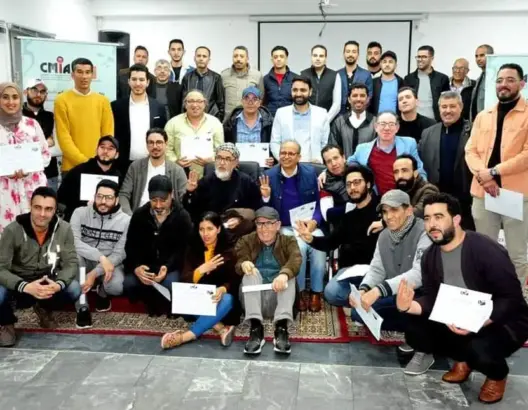 إعلاميون أمازيع يطالبون بتغيير اسم “لاماب” ويدعون لكشف “تلاعبات” القنوات الوطنية 
