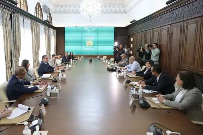 استقبل رئيس الحكومة عزيز أخنوش، الخميس بالرباط، وفدا من الكونفدرالية الديمقراطية للشغل (‏CDT‏)، يقوده خالد العلمي الهوير، النائب الأول للكاتب العام للنقابة، ‏وذلك ضمن اللقاءات التواصلية التي يعقدها ضمن جولة أبريل من الحوار الاجتماعي.