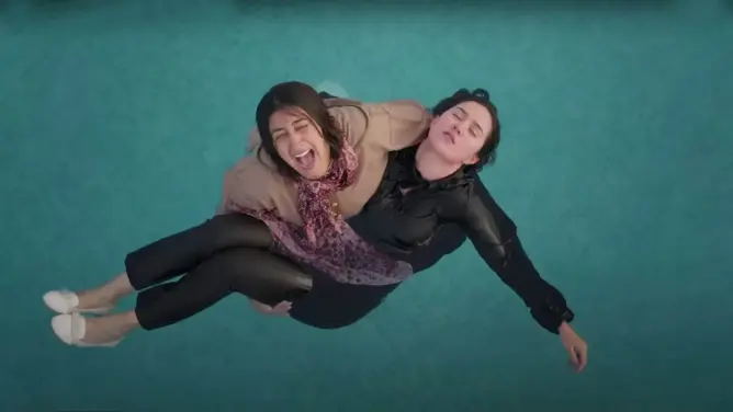 بنجبارة: تأثرت نفسيا بمشهد “الانتحار” وكنت سأقوم باختيارات أخرى لو كنت صاحبة القرار