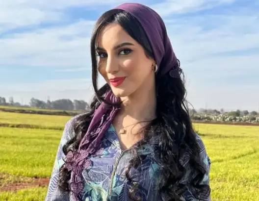 بعد “كاينة ظروف”.. وصال بيريز تخوض تجربة الغناء لأول مرة