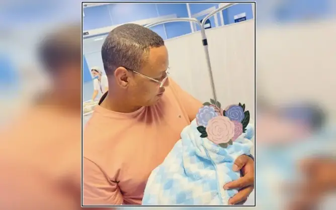 طاقم “العمق” يهنئ الزميل محمد لغروس بازدياد مولوده الجديد عثمان
