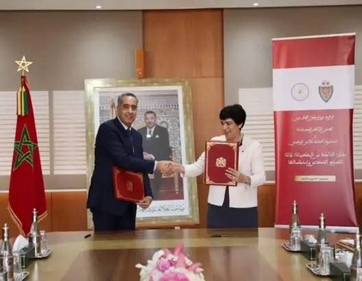 أبرم المجلس الأعلى للحسابات والمديرية العامة للأمن الوطني، بتاريخ 27 أبريل 2023، بروتوكول اتفاق لتأطير وتيسير التعاون بين الطرفين بشأن استخدام المنظومة الوطنية للتعريف الإلكترونية التي طورتها المديرية العامة للأمن الوطني من قبل المحاكم المالية. ويتيح هذا الاتفاق الثنائي، الذي وقعته زينب العدوي، الرئيس الأول للمجلس الأعلى للحسابات، وعبد اللطيف حموشي المدير العام للأمن الوطني ولمراقبة التراب الوطني، وضع آلية مؤمنة وموثوق بها للتحقق من المعطيات التعريفية الوطنية وتتميمها، وذلك تيسيرا لعمل المحاكم المالية وتحقيقا للنجاعة المطلوبة عند تنفيذ وتبليغ الإجراءات المسطرية الموكولة لها.