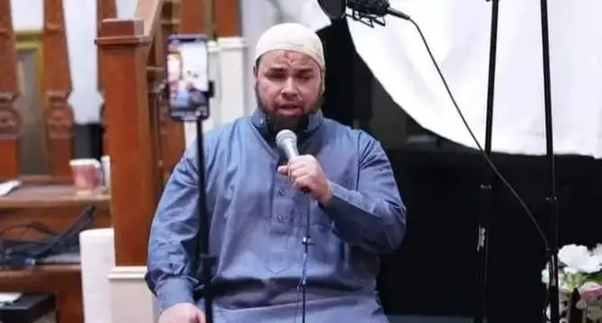 نعى نفسه قبل وفاته.. رحيل “سفير القرآن” الشيخ عبد الله كامل واسمه يتصدر مواقع التواصل