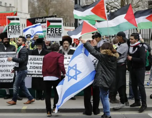 استطلاع: لأول مرة منذ ربع قرن تعاطف الأمريكيين مع الفلسطينيين يفوق إسرائيل