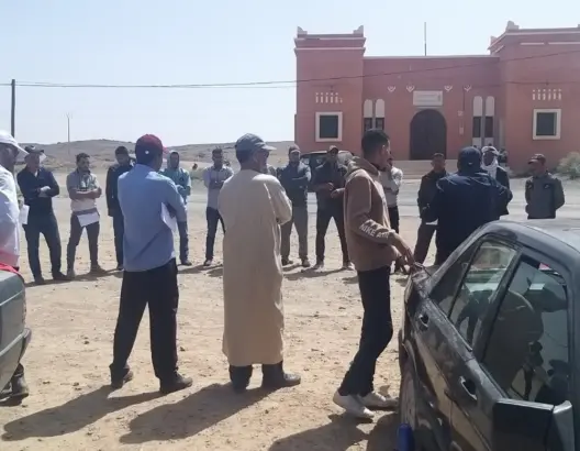 زاكورة ..مواطنون يخرجون للشارع بـ“البليدة” إحتجاجا على “التهميش”