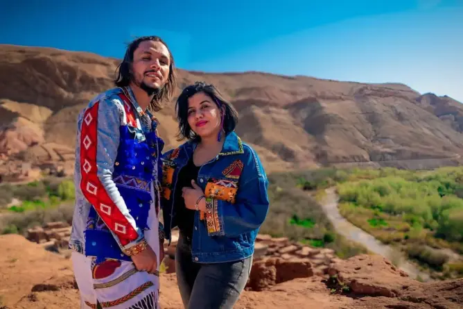 مجموعة “تنالت” وأمال بن عالية يصدران أغنية “أموتل” (فيديو)
