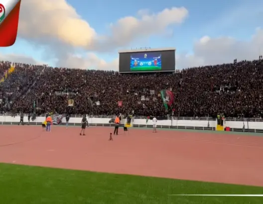 فرحة هستيرية لجماهير الجيش بالهدف في مرمى اتحاد العاصمة الجزائري
