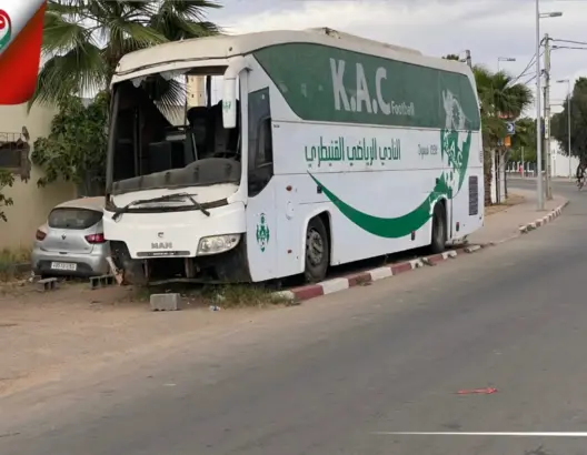مشهد مؤلم وحزين لواقع “الكاك”.. حافلة النادي مهملة بسيدي بنور