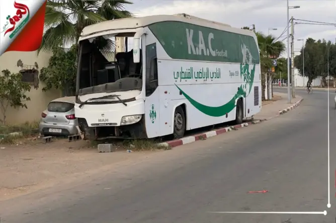 مشهد مؤلم وحزين لواقع “الكاك”.. حافلة النادي مهملة بسيدي بنور