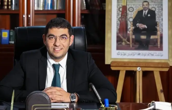 بنسعيد يعزي انتشار الأخبار الزائفة لضعف مدونة الصحافة وينبه إلى خطورتها على الدولة
