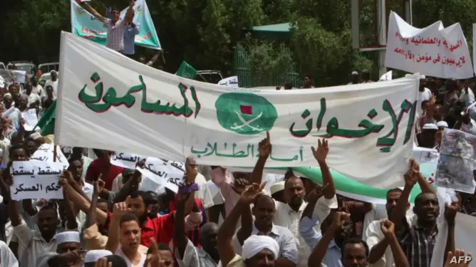 استطلاع “الباروميتر العربي”: الإسلام السياسي عائد وبقوة في المنطقة العربية