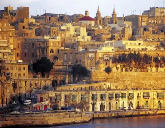 سكان دولة أوروبية يتحدثون العربية وهم ليسوا عربا.. تعرف عليها