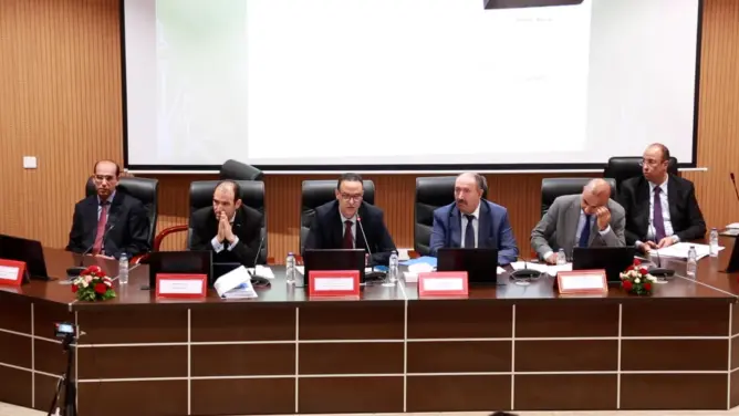 أكاديميون وقانونيون يناقشون أدوار المحاكم الإدارية في حماية الحقوق
