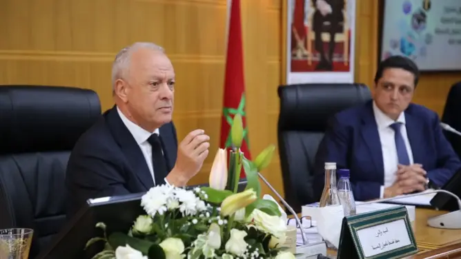 والي طنجة للمنتخبين: خدموا مدينتكوم أو استقيلو