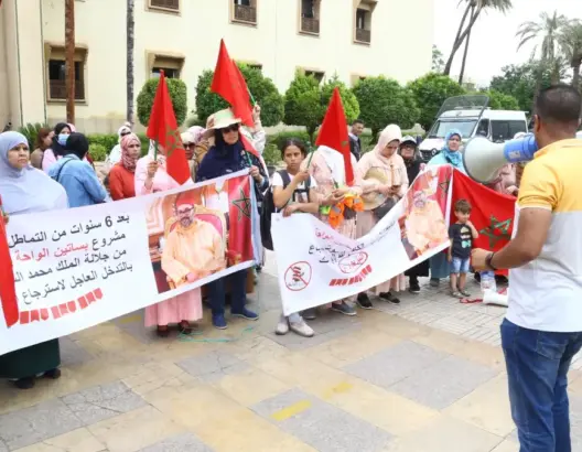 يحتجون أمام قصر البلدية بمراكش للمطالبة بتدخل المسؤولين لاسترجاع أموالهم