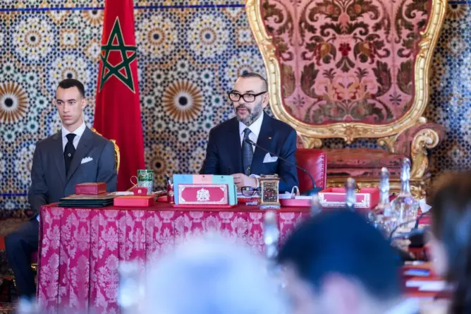 الملك يترأس مجلسا وزاريا خُصص لـ”ميزانية 2024″ ومشاريع قوانين وتعيينات سامية