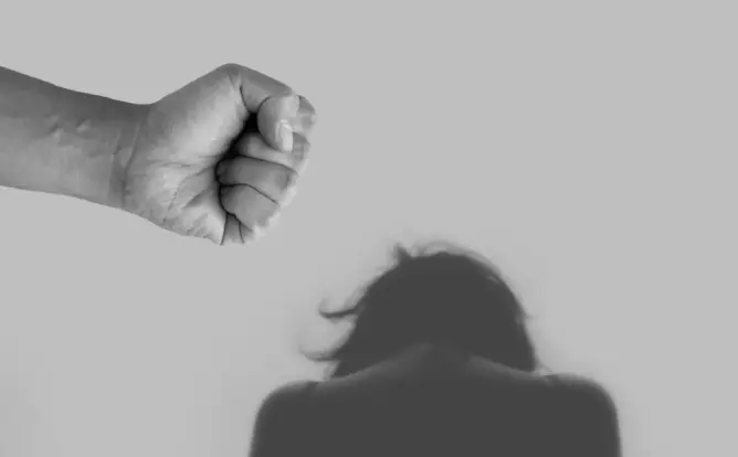 طرد وتشويه سمعة يحولان دون تبليغ صحافيات عن تعرضهن للتحرش