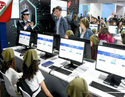 كيف تحمي الشرطة المواطنين من الجرائم السيبرانية؟