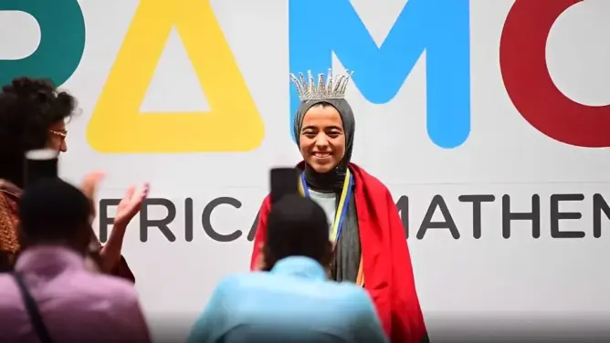 فريق مغربي بطلا لإفريقيا.. المغربية هبة الفرشيوي تتوج ”ملكة الرياضيات الإفريقية”