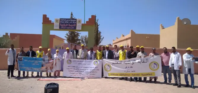 “تصرفات” مدير مؤسسة تعليمية تخرج هيئة للتدريس ونقابيين للإحتجاج بتنغير