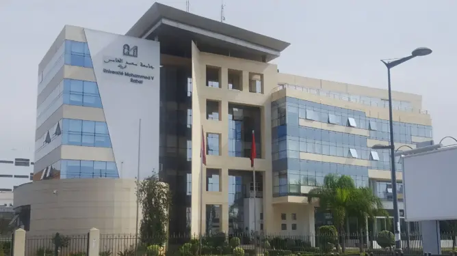 وزارة ميداوي تعفي الموظفين ذوي الدخل المحدود من الرسوم وتوحد أسعار “التوقيت الميسر”