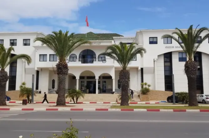 رفاق منيب ينقلون مطالب الساكنة إلى رئيس جماعة بوزنيقة