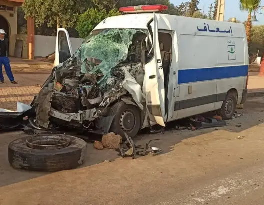 مصرع مريض إثر تعرض سيارة إسعاف لحادث سير نواحي بني ملال