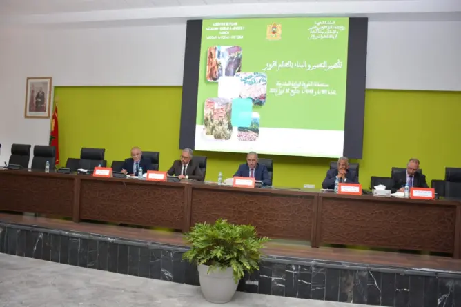عامل أزيلال يترأس لقاء لتبسيط “البناء” في العالم القروي وتسوية البنايات غير القانونية