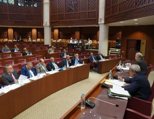لجنة الداخلية تصادق على مشروع قانون الشركات الجهوية