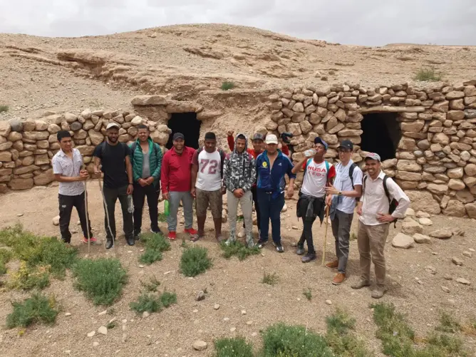 إختفى منذ 10 أيام .. متطوعون للبحث عن الطفل أيوب بقلعة مكونة