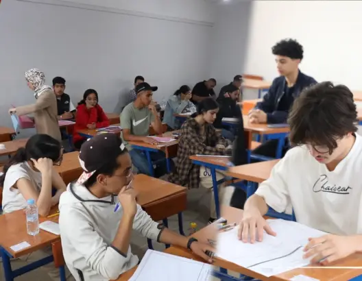 هكذا انطلقت امتحانات الباكالوريا بثانوية زيري بن عطية بوجدة