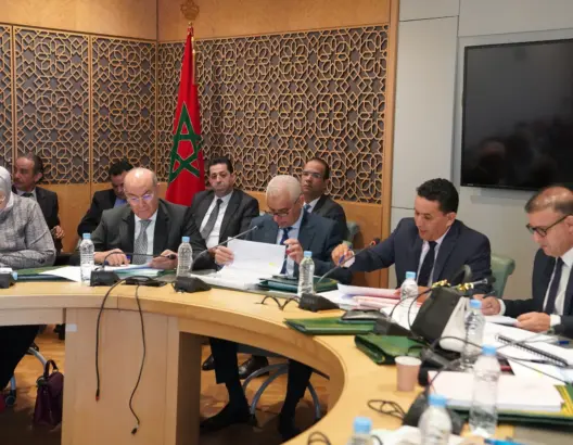 بعد تأخر دام 4 سنوات .. لجنة برلمانية تعتمد بالإجماع مشروع قانون هيئة الصيادلة
