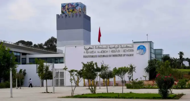 مدير المكتبة الوطنية يدعو رفاق موخاريق لطاولة الحوار