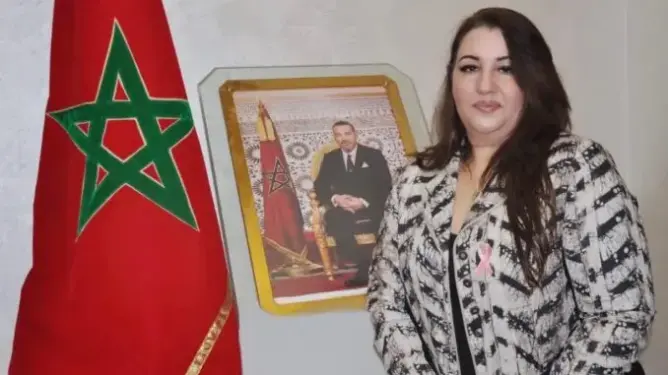 مونى اعزري