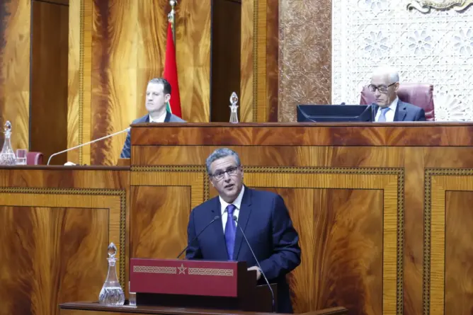 أخنوش: نراهن على تخريج جيل جديد من طلبة الدكتوراه لسد الخصاص في الأساتذة