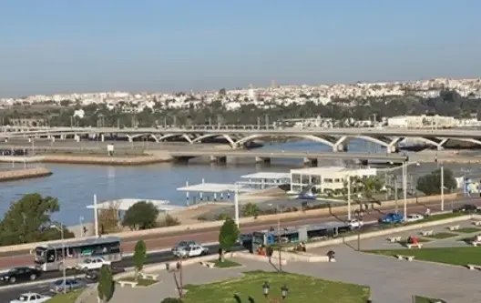 البيجيدي ينوه باعتماد تصميم تهيئة ضفتي أبي رقراق ويحذر من “تضارب المصالح”